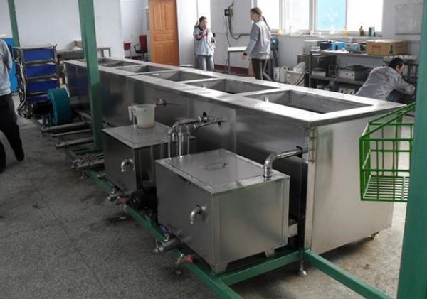 多槽式超聲波清洗機(jī)